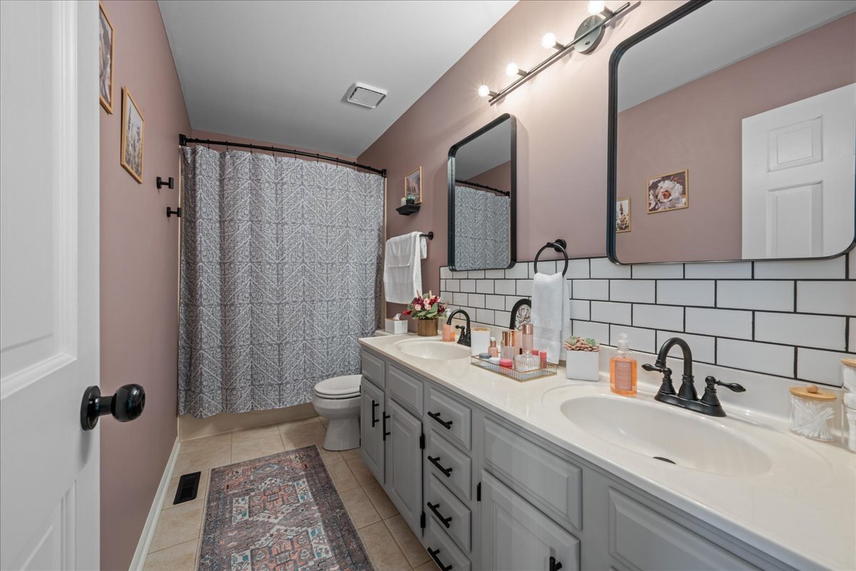 675 Blackberry Ridge Drive Aurora IL 60506