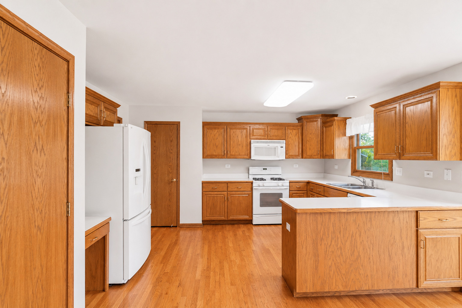 537 West Comstock Avenue Elmhurst IL 60126