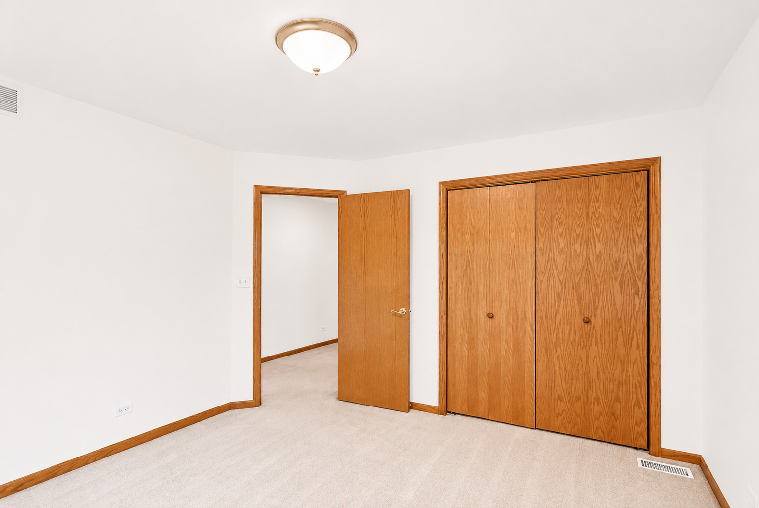 537 West Comstock Avenue Elmhurst IL 60126