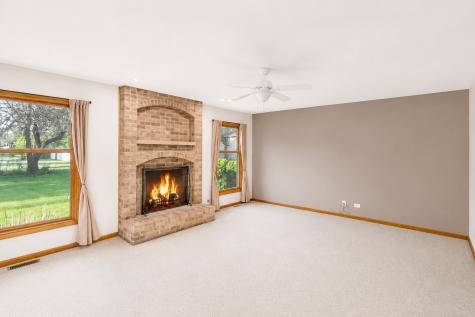 537 West Comstock Avenue Elmhurst IL 60126