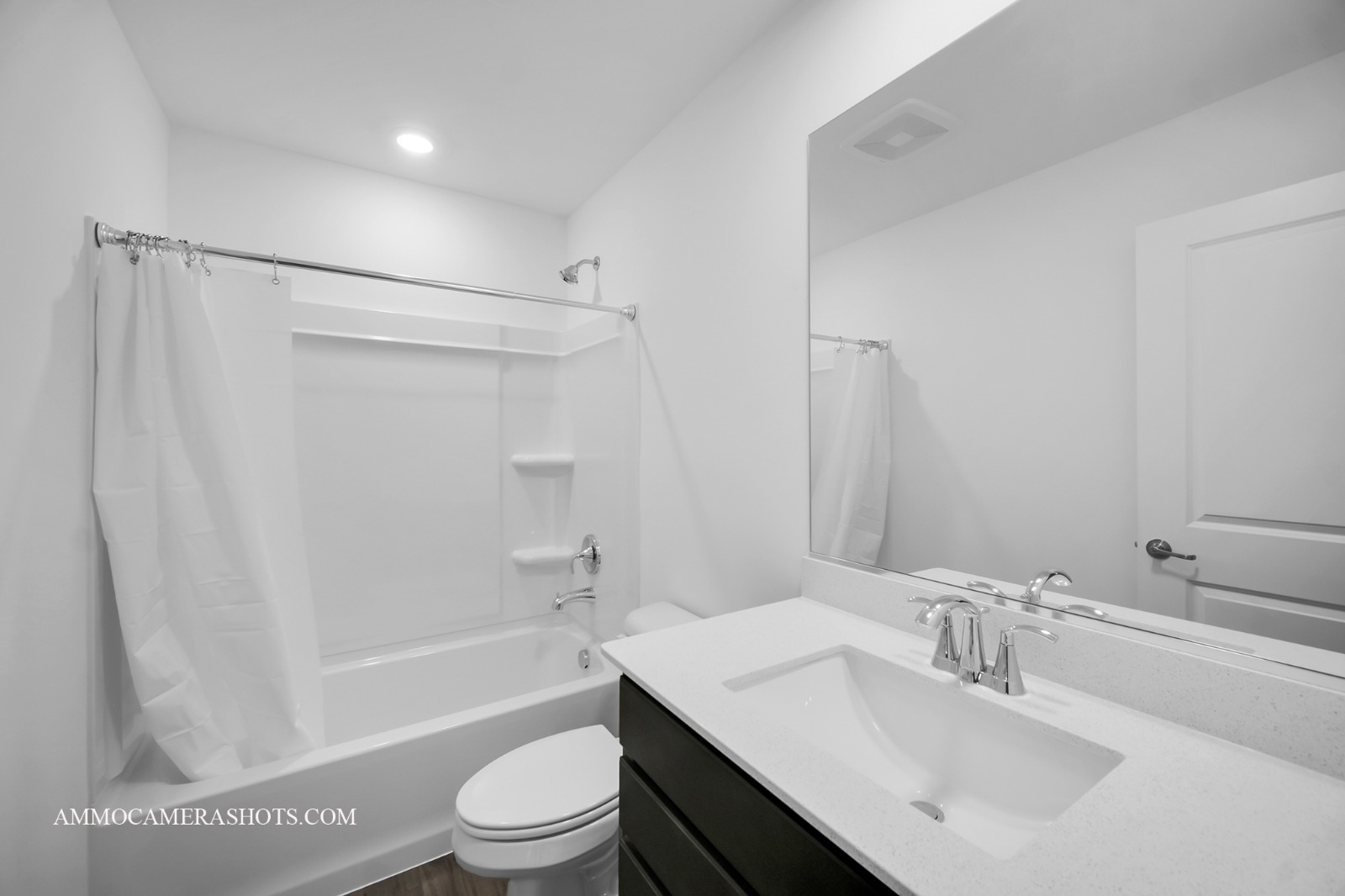 512 Wolverine Drive Aurora IL 60502