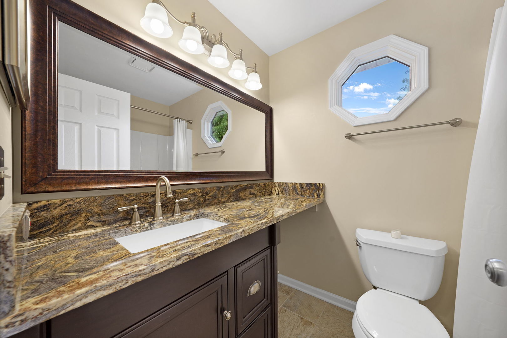 2723 Emma Circle Aurora IL 60504