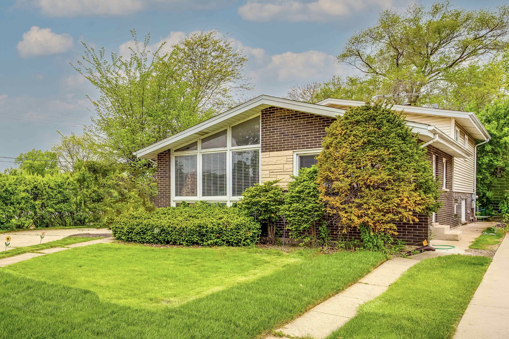 8800 Kostner Terrace Skokie IL 60076