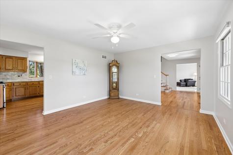 36W793 Red Gate Court St. Charles IL 60175