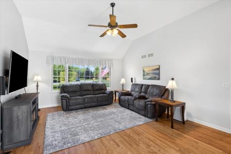 36W793 Red Gate Court St. Charles IL 60175