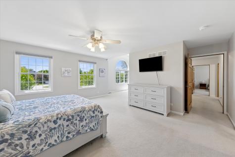 36W793 Red Gate Court St. Charles IL 60175