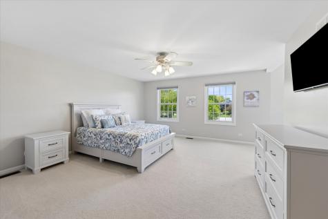 36W793 Red Gate Court St. Charles IL 60175