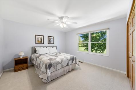 36W793 Red Gate Court St. Charles IL 60175