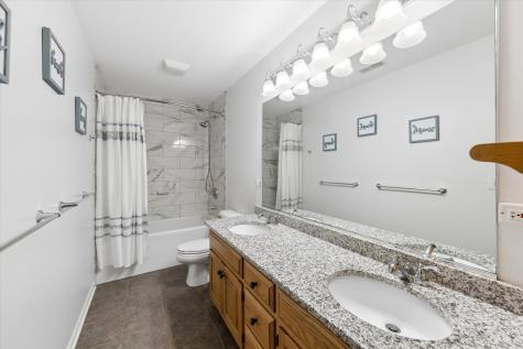36W793 Red Gate Court St. Charles IL 60175