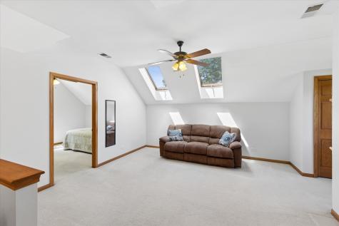 36W793 Red Gate Court St. Charles IL 60175
