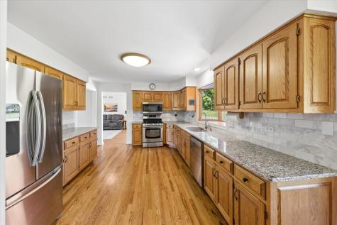 36W793 Red Gate Court St. Charles IL 60175
