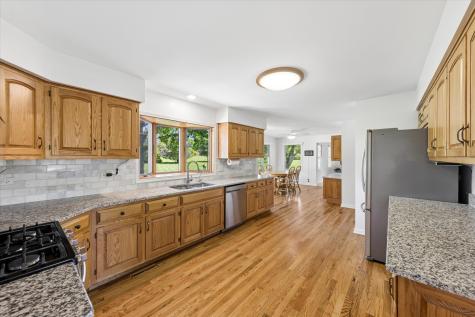 36W793 Red Gate Court St. Charles IL 60175