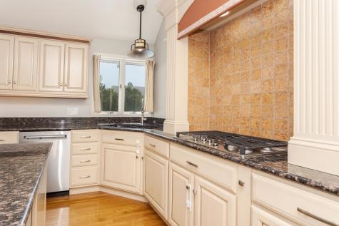 9 Red Stone Court Bloomington IL 61704