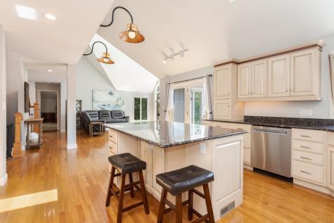 9 Red Stone Court Bloomington IL 61704