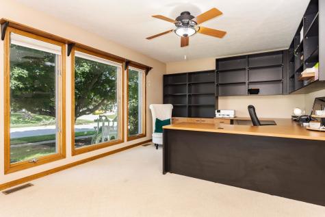 9 Red Stone Court Bloomington IL 61704