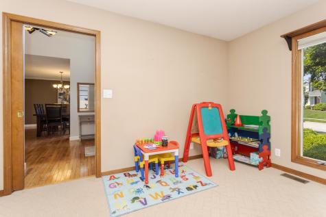 9 Red Stone Court Bloomington IL 61704