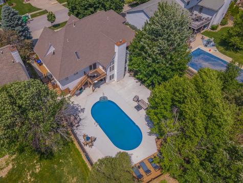 9 Red Stone Court Bloomington IL 61704