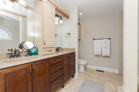 9 Red Stone Court Bloomington IL 61704