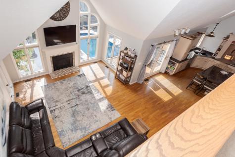 9 Red Stone Court Bloomington IL 61704