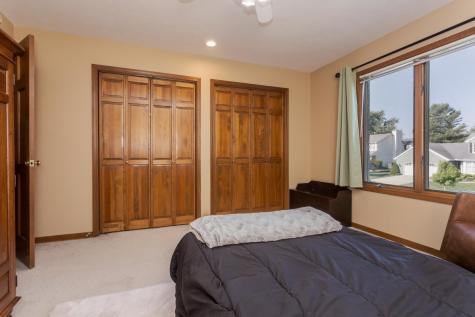 9 Red Stone Court Bloomington IL 61704