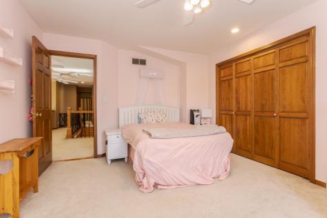 9 Red Stone Court Bloomington IL 61704