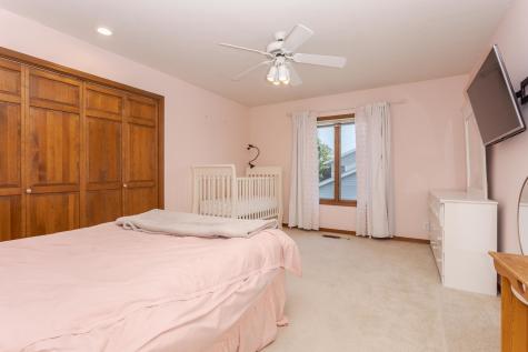 9 Red Stone Court Bloomington IL 61704
