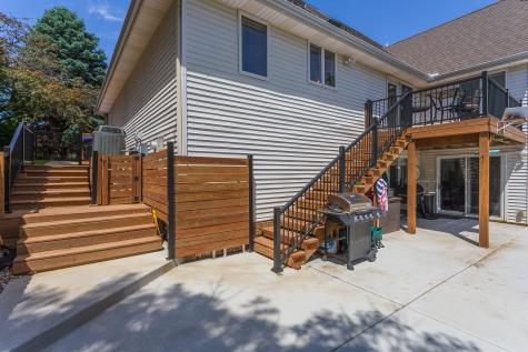 9 Red Stone Court Bloomington IL 61704