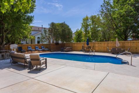 9 Red Stone Court Bloomington IL 61704