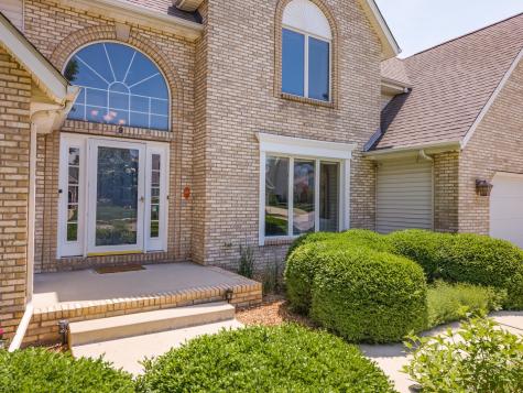 9 Red Stone Court Bloomington IL 61704