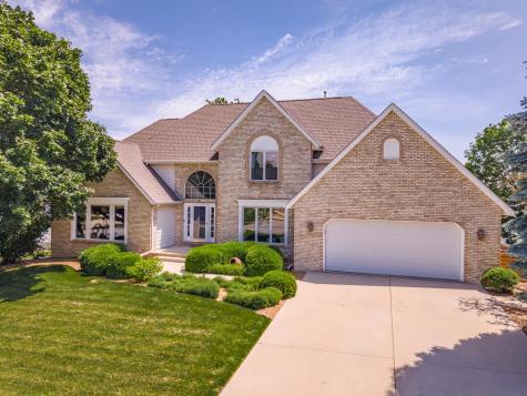 9 Red Stone Court Bloomington IL 61704