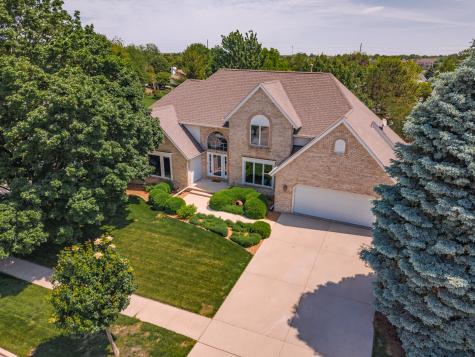 9 Red Stone Court Bloomington IL 61704