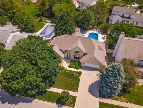 9 Red Stone Court Bloomington IL 61704
