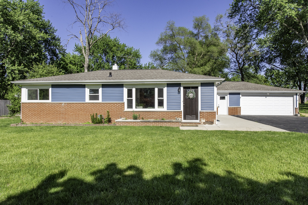 37155 North Shirley Drive Gurnee IL 60031