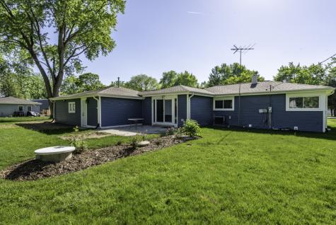 37155 North Shirley Drive Gurnee IL 60031