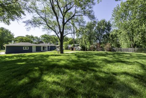 37155 North Shirley Drive Gurnee IL 60031
