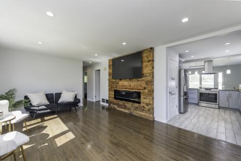 37155 North Shirley Drive Gurnee IL 60031