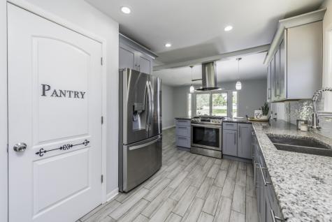 37155 North Shirley Drive Gurnee IL 60031