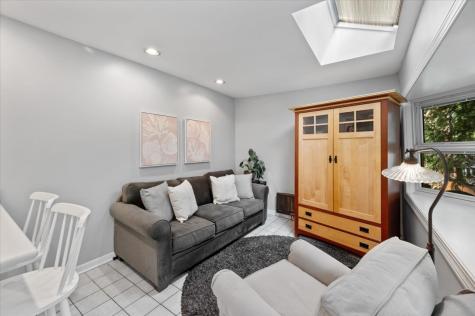 2509 Thayer Street Evanston IL 60201