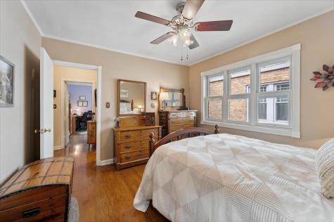 2509 Thayer Street Evanston IL 60201