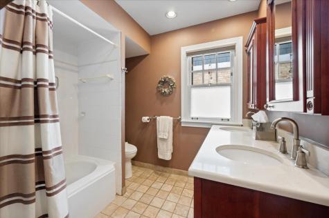 2509 Thayer Street Evanston IL 60201