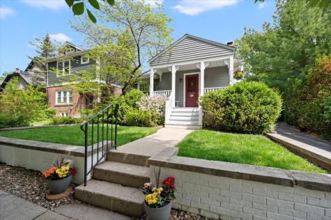 2509 Thayer Street Evanston IL 60201