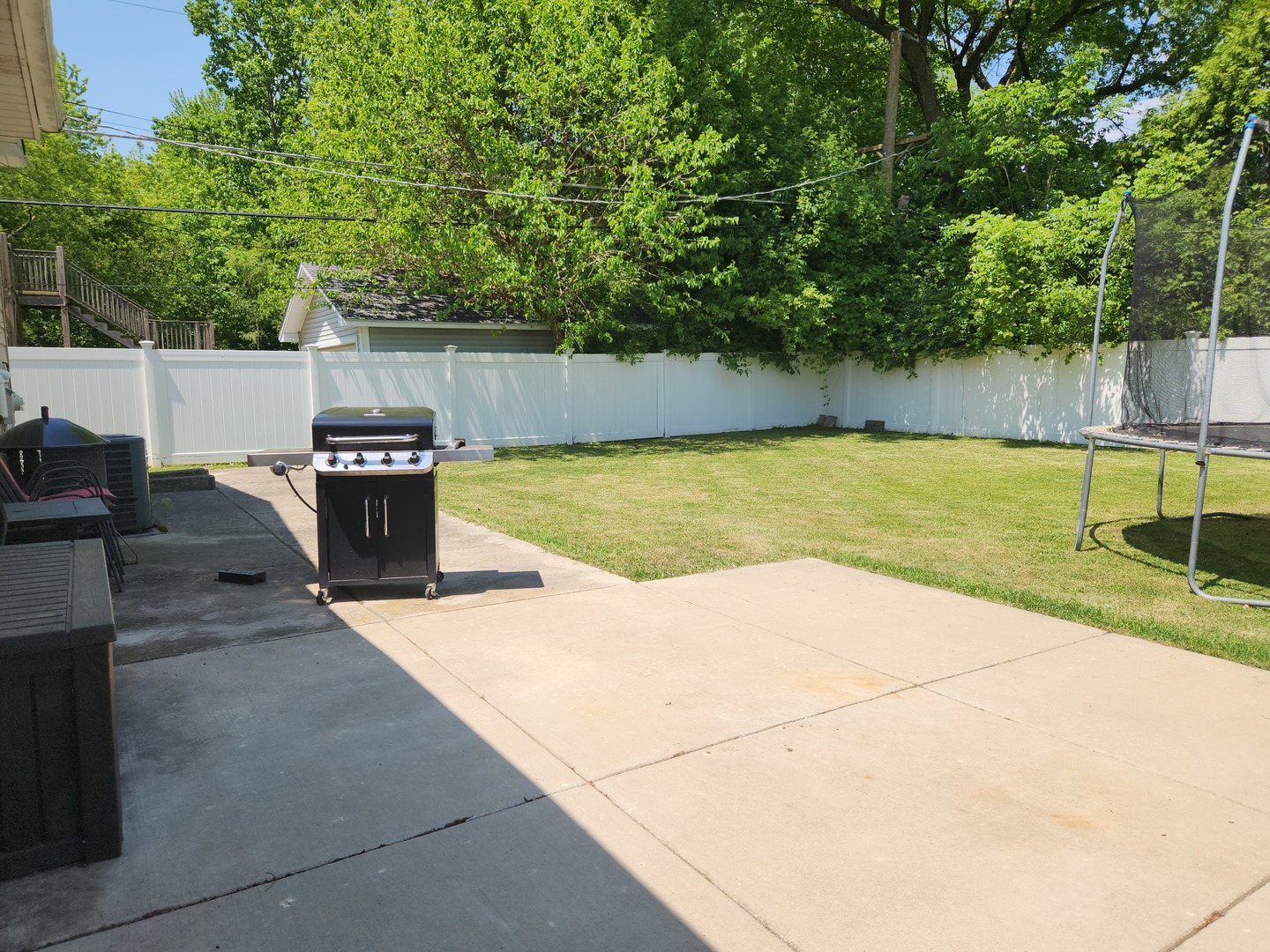 305 North Avenue Antioch IL 60002
