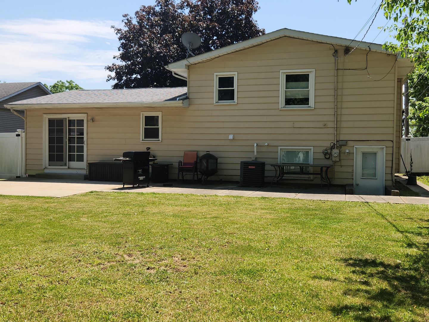 305 North Avenue Antioch IL 60002