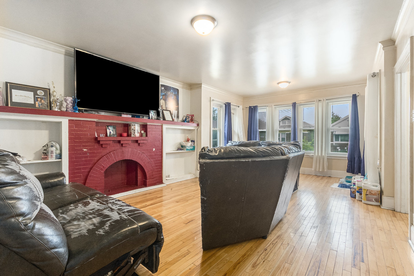 8011 South Ada Street Chicago IL 60620