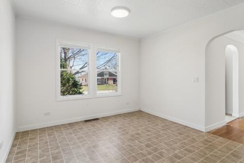 142 South Fremont Street Palatine IL 60067