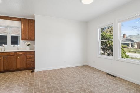 142 South Fremont Street Palatine IL 60067