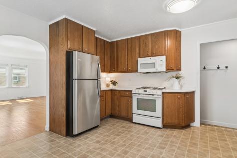 142 South Fremont Street Palatine IL 60067