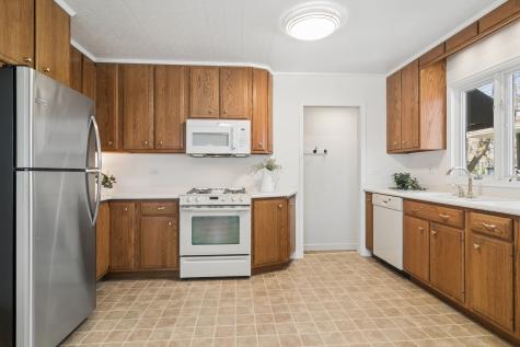 142 South Fremont Street Palatine IL 60067
