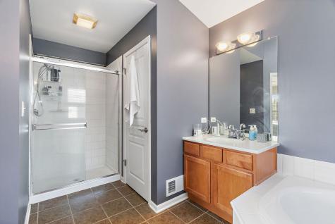 4077 Stratford Lane Carpentersville IL 60110