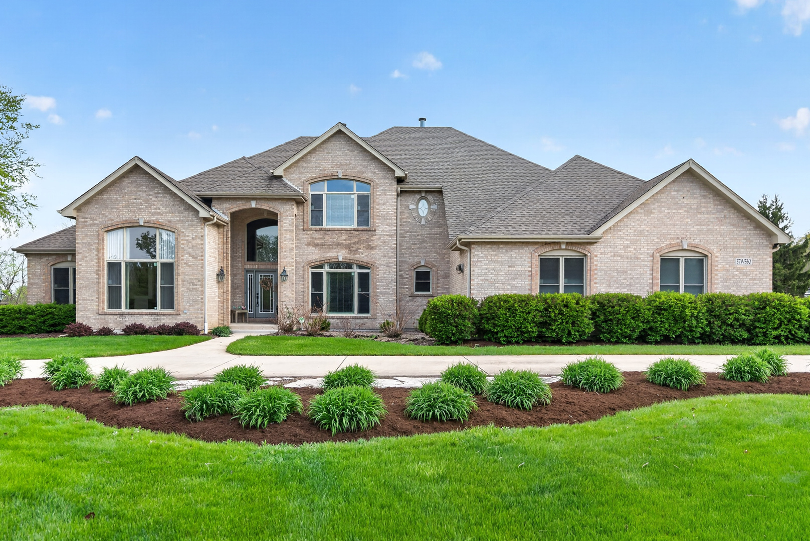 37W530 Grey Barn Road St. Charles IL 60175